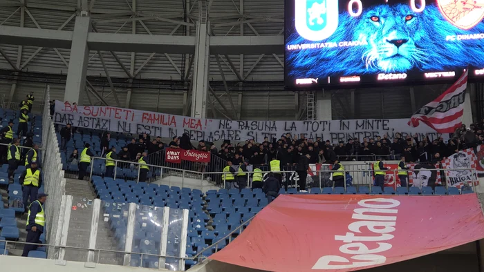Suporteri aflați la meciul din Bănie