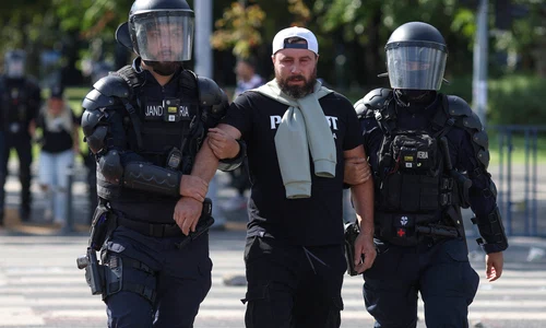 Ciocniri violente între forțele de ordine, fermieri și reprezentanți ai mișcărilor suveraniste, în București. FOTO Inquam Photos / George Călin
