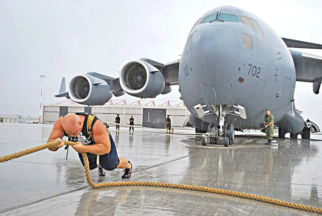 A tras un avion de 188,83 tone