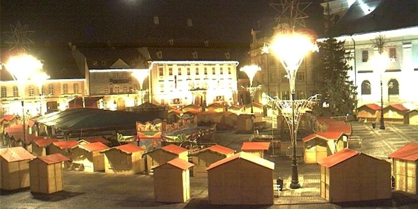 Iluminatul festiv era planificat să fie pus în funcţiune din 15 decembrie