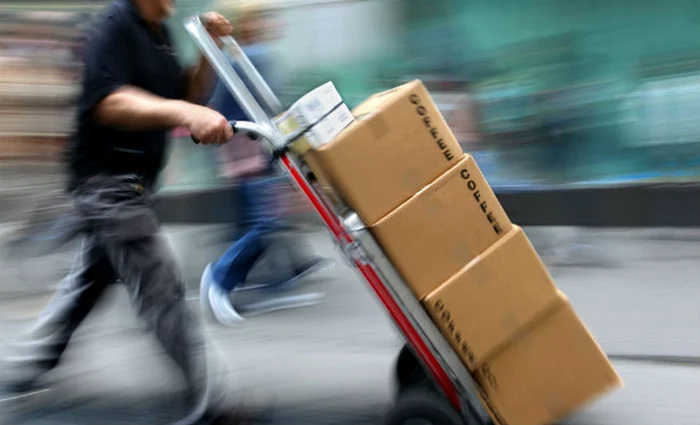 Poşta americana respinge coletele din China. Foto Shutterstock