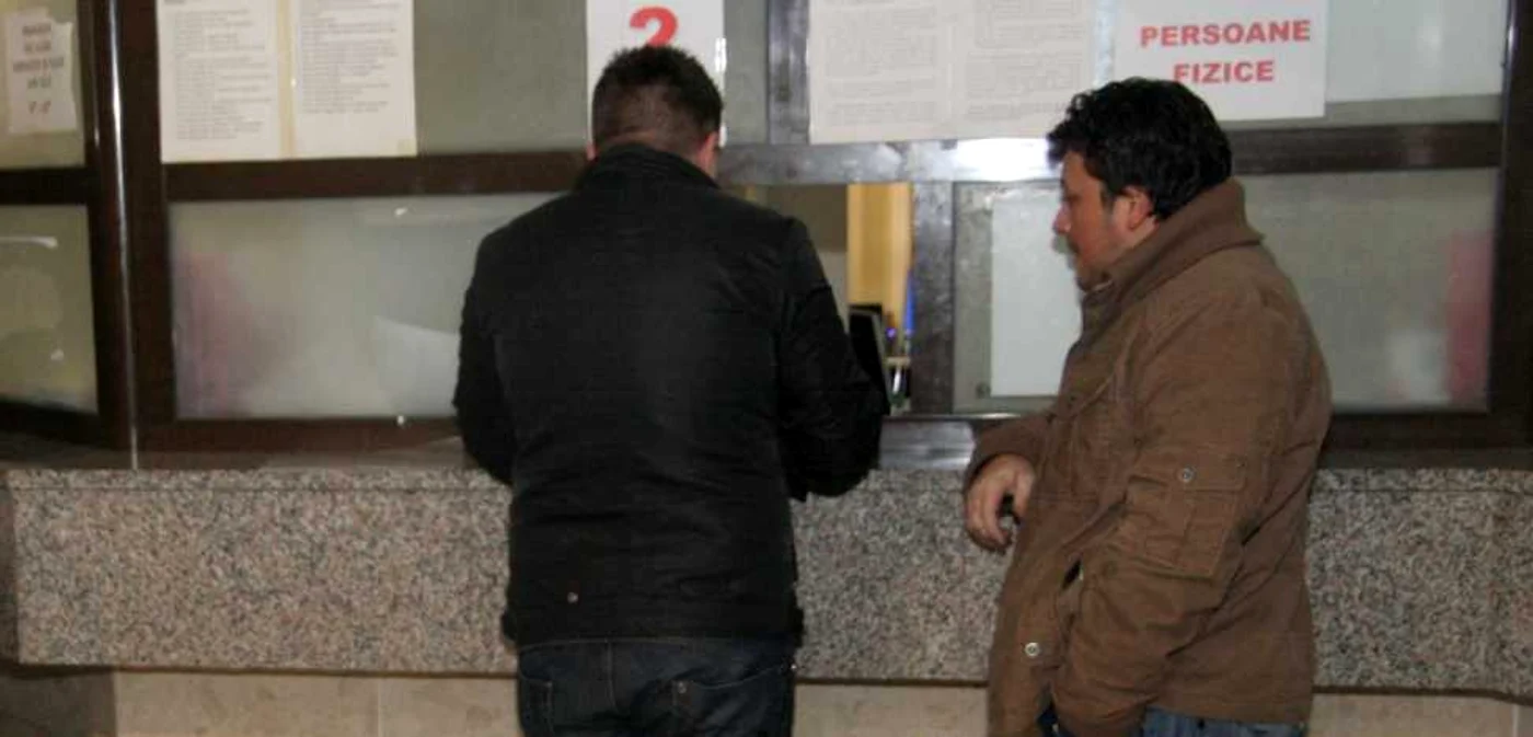 Plata taxelor şi impozitelor locale este posibil doar din data de 10 ianuarie. Foto: Sandrinio Neagu