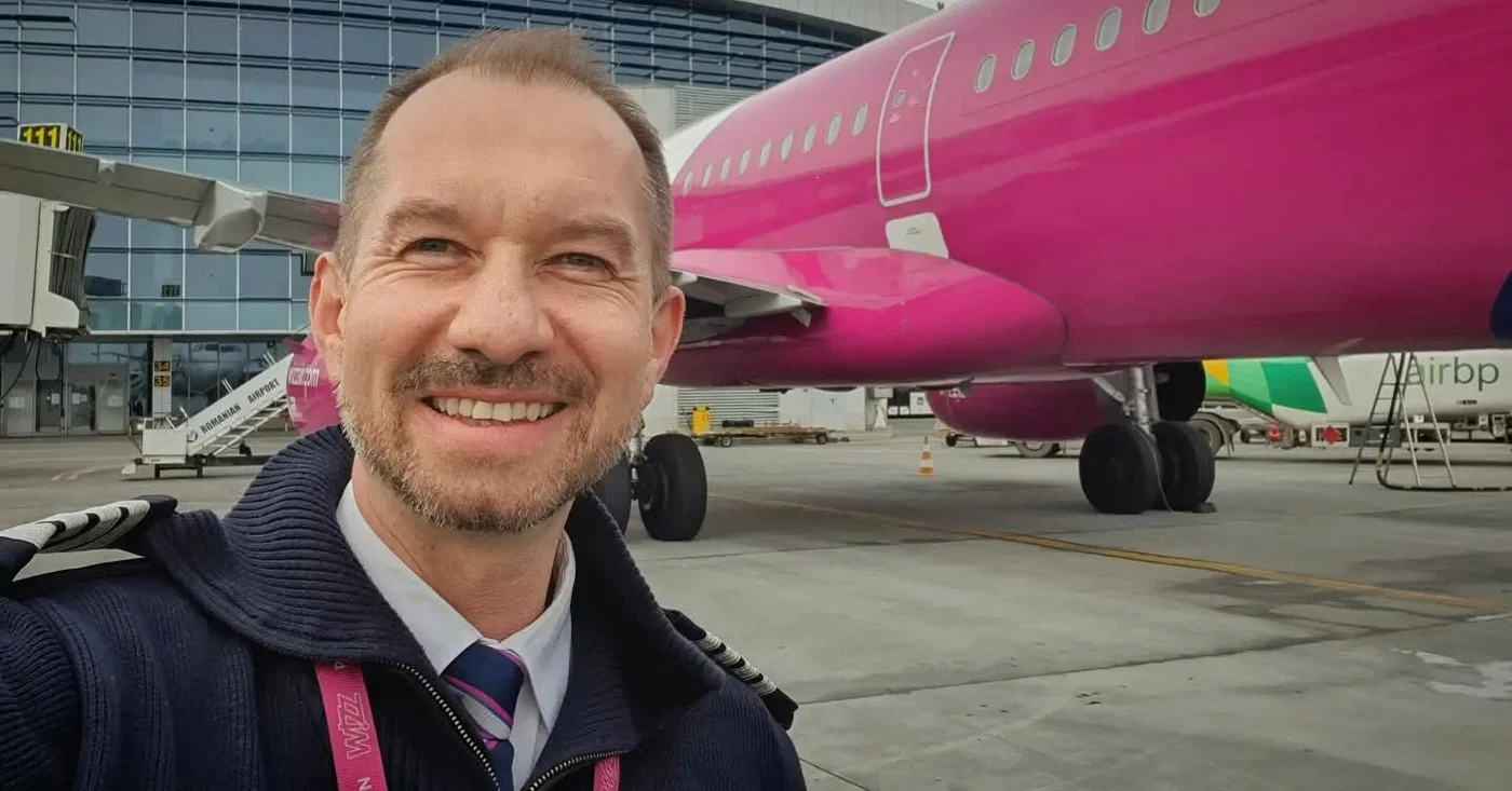 Mihai Sturzu este comandant de aeronavă de 13 ani foto: Facebook 