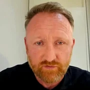 Chay Bowes captură video jpg