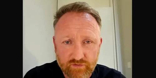 Chay Bowes captură video jpg