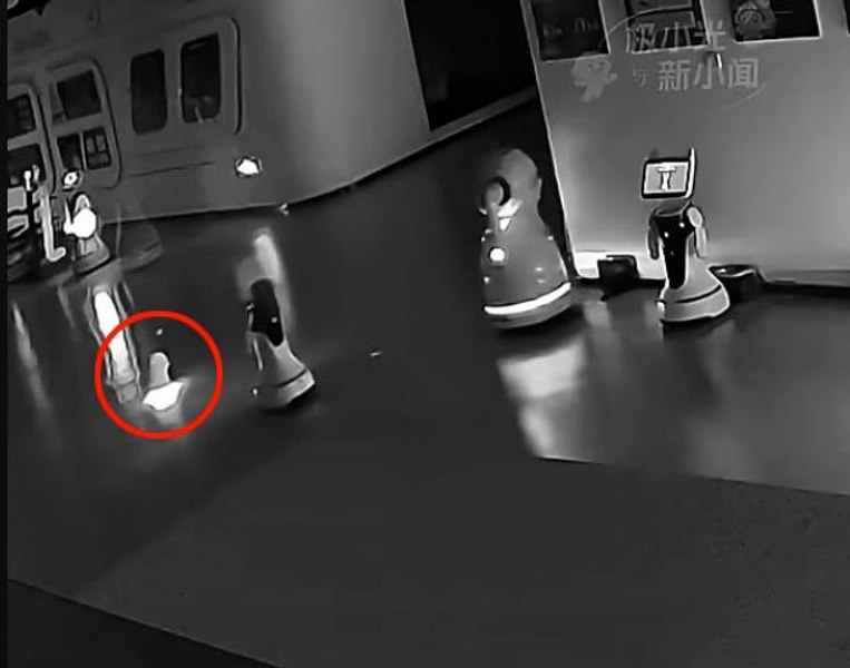 Și roboții fac grevă! Un robot dotat cu inteligență artificială reușeșete să-i convingă și pe alții să renunțe la slujbele lor