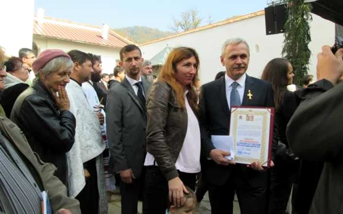 Liviu Dragnea, după primirea Ordinului "Sfinţii Martiri Brâncoveni". Foto Adevărul