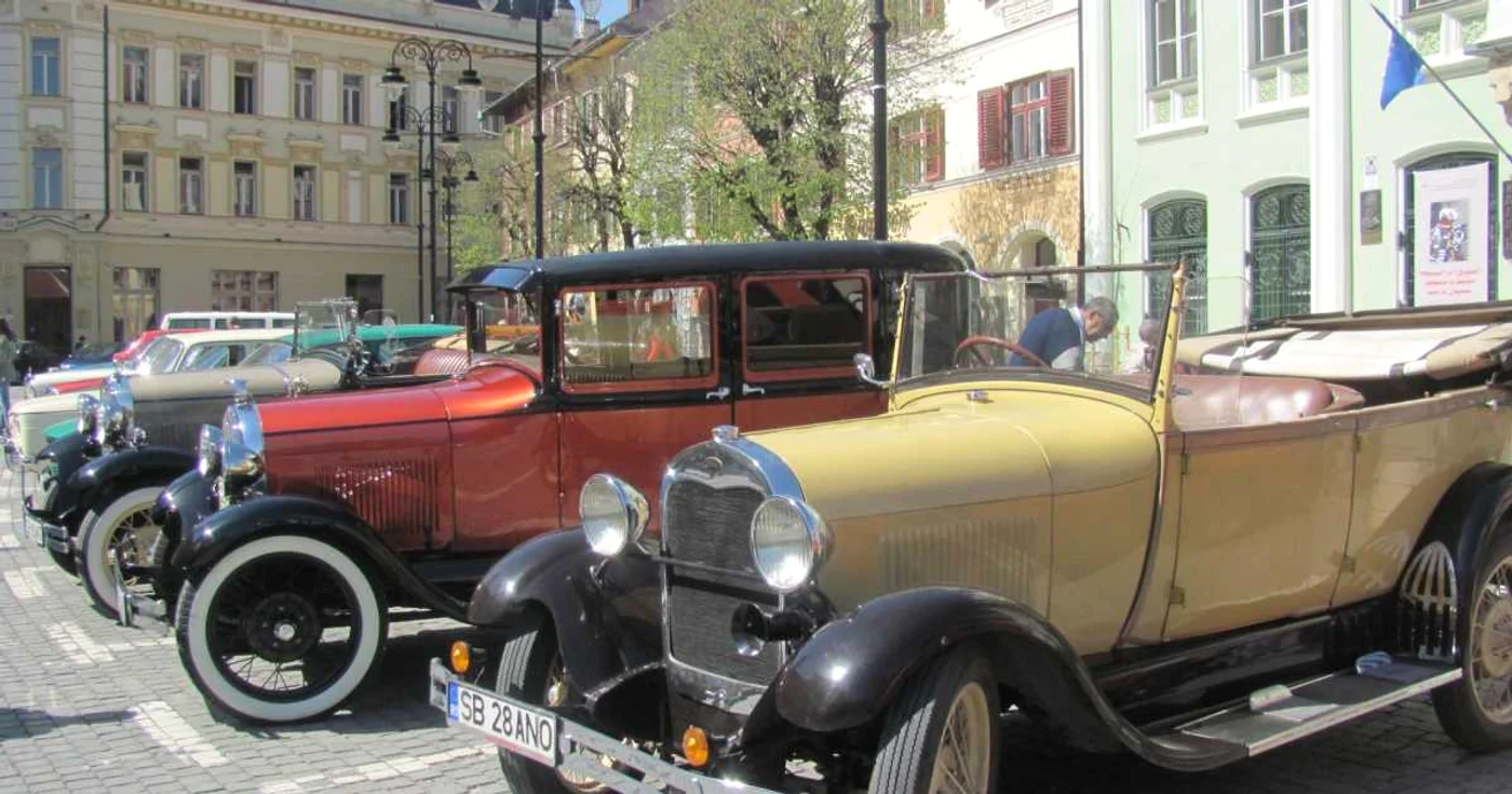Masinile au facut parada in centrul Sibiului - Foto Ramona Găină