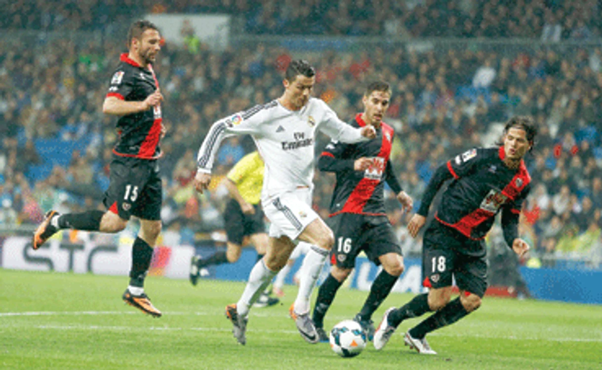 
    Raţ şi Vallecano vor juca în finalul campionatului cu Realul lui RonaldoFoto: Guliver/GettyImages  