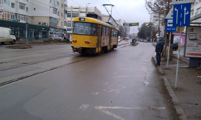 Autorităţile locale au accesat un proiect pentru reabilitarea căii de rulare a tramvaielor FOTO C.Zamfirache