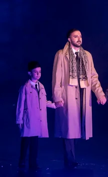 Florin Budnaru și fiul său în cel mai spectaculos musical