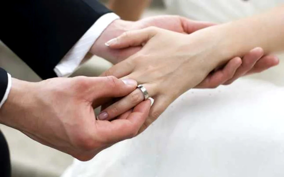 Actele de identitate se schimbă după căsătorie  FOTO Shutterstock