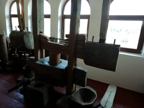 Teasc ulei Muzeu Musatesti FOTO Gabriela Sendroiu jpg