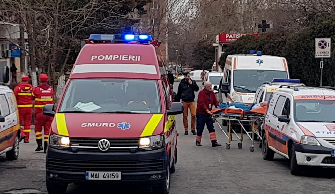 Potrivit surselor „Adevărul”, subofiţerul a lucrat după ce s-a întors din Italia pe o ambulanţă SMURD