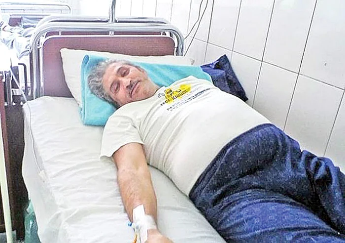 Jean a zăcut pe patul din spital din Braşov