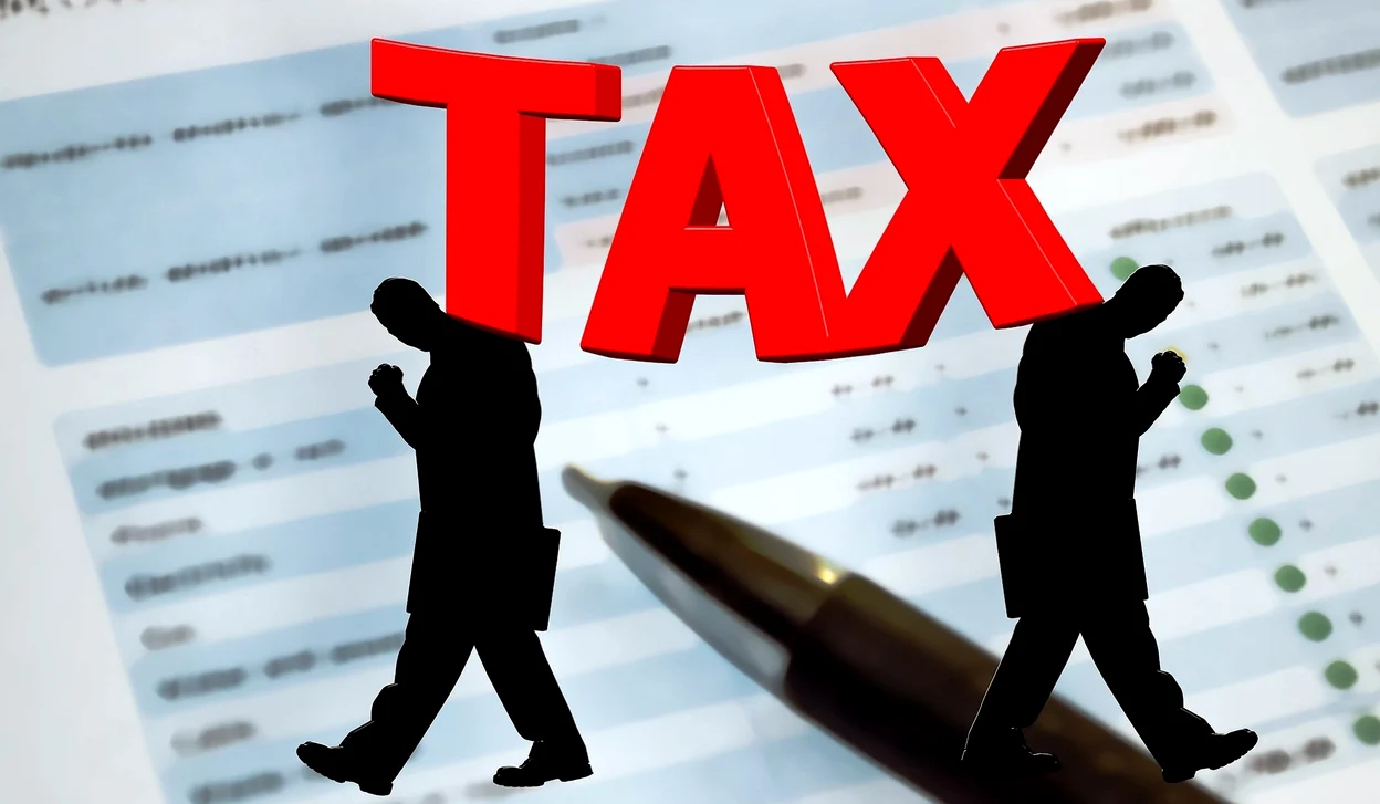 Salariul minim crește în 2020 cu 150 de lei