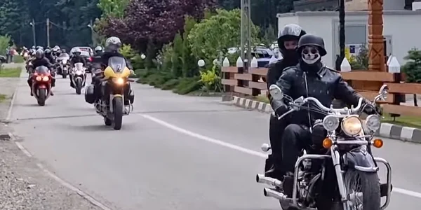 lupii noptii intalnire motociclete 