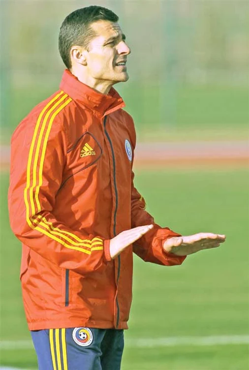 Costel Gâlcă încă nu ştie ce jucători va antrena la Steaua, majoritatea, inclusiv Tănase, având oferte din străinătate (FOTOGRAFII: Mediafaxf)