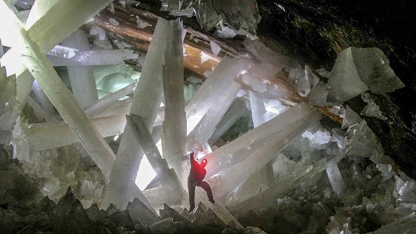 pe tera cristalelor gigantice din mexic este frumoasa dar mortala jpg