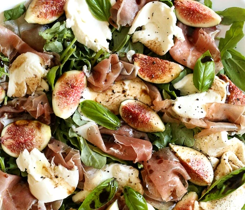 Salata de rucola cu branza si smochine jpeg
