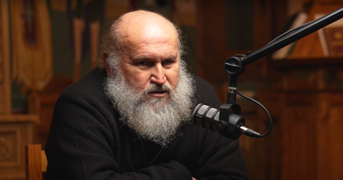 Starețul mănăstirii Nicula, campanie pro-Georgescu și declarații halucinante: „Biserica și-a făcut treaba. Se compară direcția suveranistă cu diavolismul?”