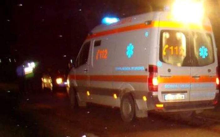 Răniții au fost transportați cu ambulanțe la spital