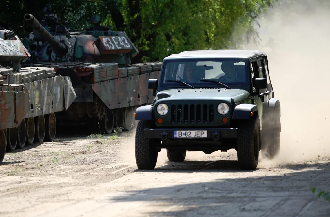 Jeep J8, în dotarea Armatei statului Peru. Foto: Wikipedia