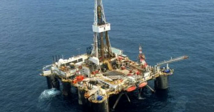 Instalație nigeriană de extracție a petrolului și gazelor naturale. Foto: Arhiva Adevărul