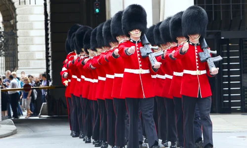 garda regala britanica shutterstock 83250058 jpg