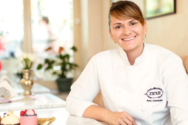 Ana Consulea a transformat cofetăria în atelier de artă