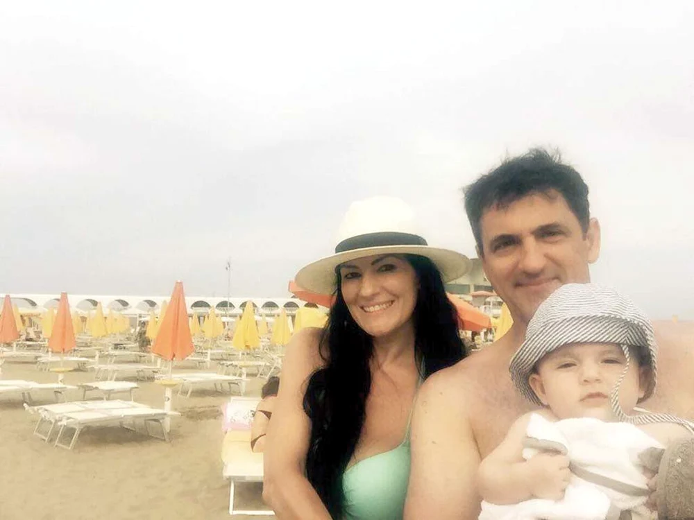 
    Silvia, Sorin şi Alexandru au revenit  în ţară săptămâna aceasta  
