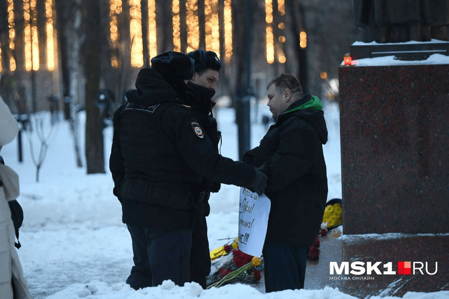 Viața în Rusia, la un an de război în Ucraina: nu poți să protestezi, să cumperi haine sau să pleci în vacanțe
