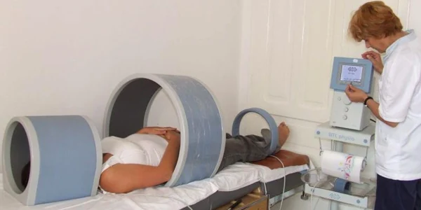 Pensionarii mureşeni se pot trata gratuit la fundaţia Rheum-Care