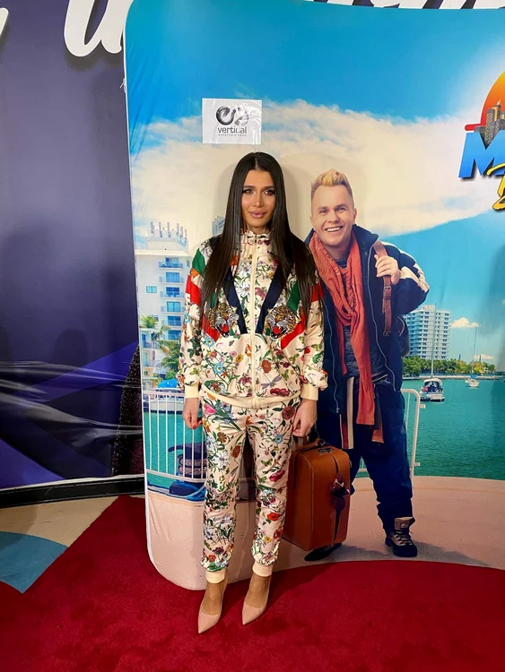 Elena Băsescu a purtat un treining în valoare de peste 3000 de euro la avanpremiera filmului "Miami Bici" 