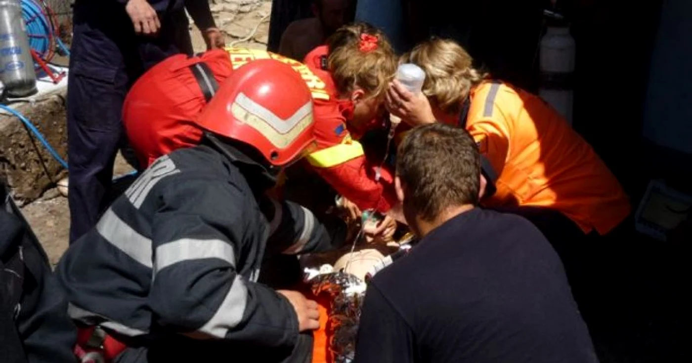 Paramedicii au acordat primul ajutor Foto:Arhivă Adevărul