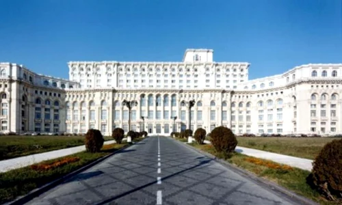 Probleme cu toaletele în Muzeul Palatului Parlamentului jpeg