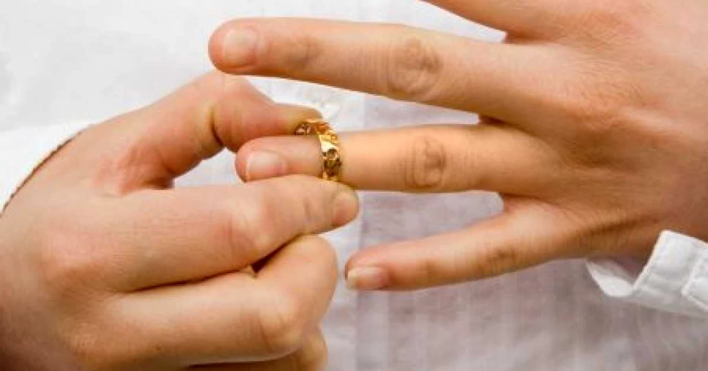 Primarii percep o taxă de divorţ care poate ajunge şi la 500 de lei
