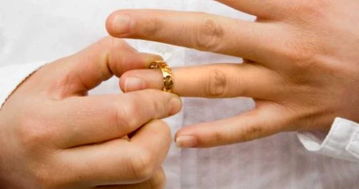 Primarii percep o taxă de divorţ care poate ajunge şi la 500 de lei