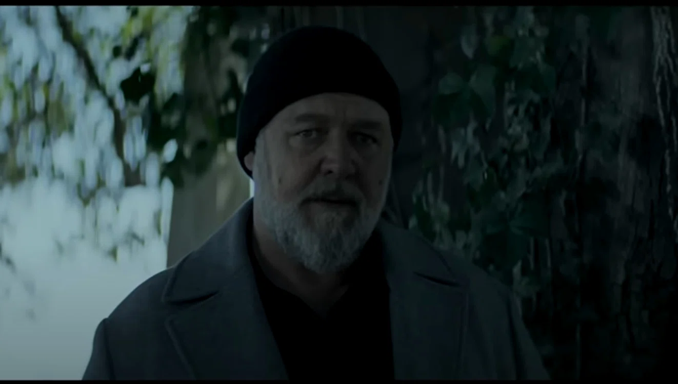 Russell Crowe în „Sleeping Dogs”. Captură youtube