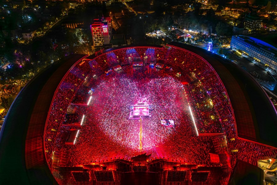 9 motive pentru a merge la Untold - fanii, adevărații headlineri ai festivalului 
