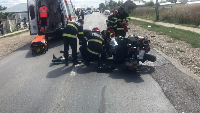 În accident, motociclistul şi-a pierdut viaţa