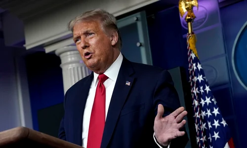 Donald Trump a părăsit brusc conferința de presă pe care o susținea la Casa Albă jpeg