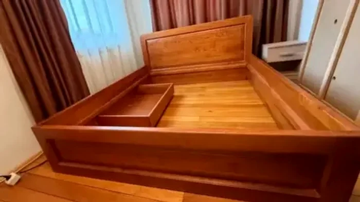 Patul scos la vânzare / Foto: Libertatea