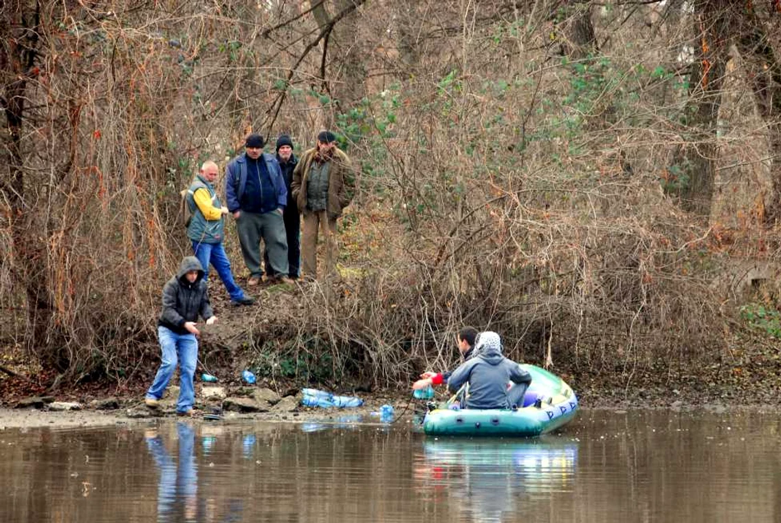 Lacul cu nuferi din Băile 1 Mai este în pericol din cauza exploatării necontrolate a apei termale 