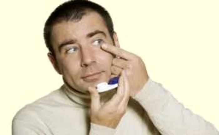 Lentilele de contact speciale îşi schimbă culoarea în funcţie de nivelul glicemiei