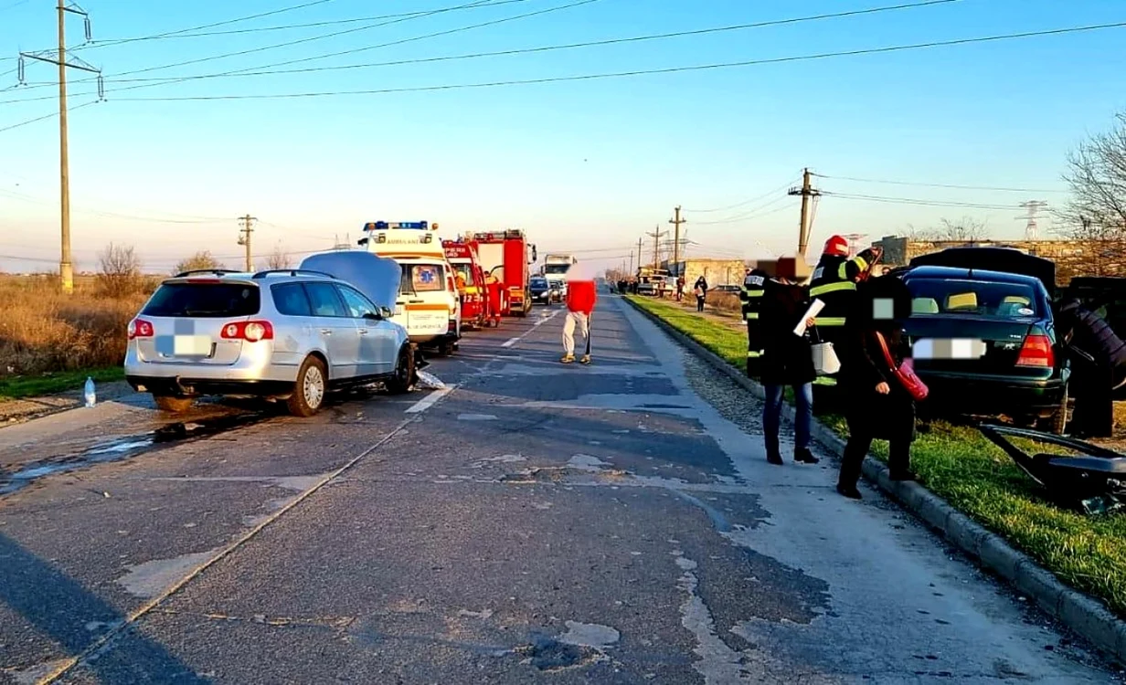 Accident cu două persoane rănite FOTO IPJ Ialomiţa