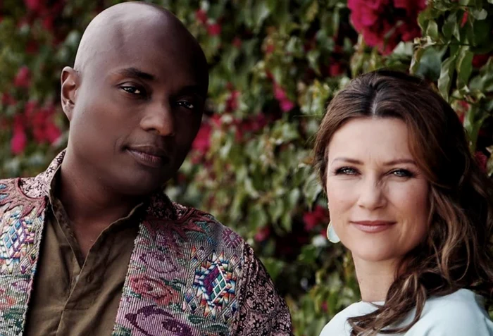 
    Printesa Martha și șamanul se comportă ca doi adolescenți îndrăgostiți și sunt foarte activi în mediul online Foto: Instagram   