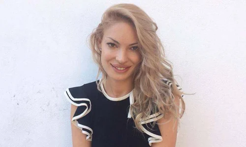 valentina pelinel jpeg