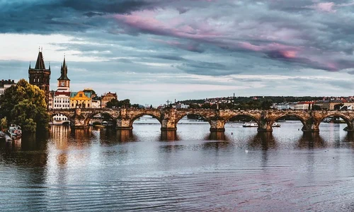 Cristalul de Boemia: Istoria sticlei care a cucerit Europa  jpeg