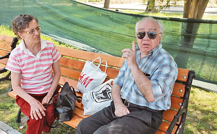 
    Sunt peste 3,5 milioane de români cu pensie la limită de vârstăFoto: Sever Gheorghe  